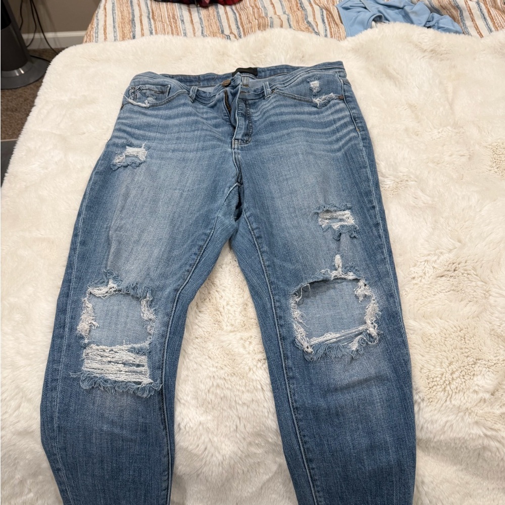 Buckle Light Blue Distressed Skinny Jeans
